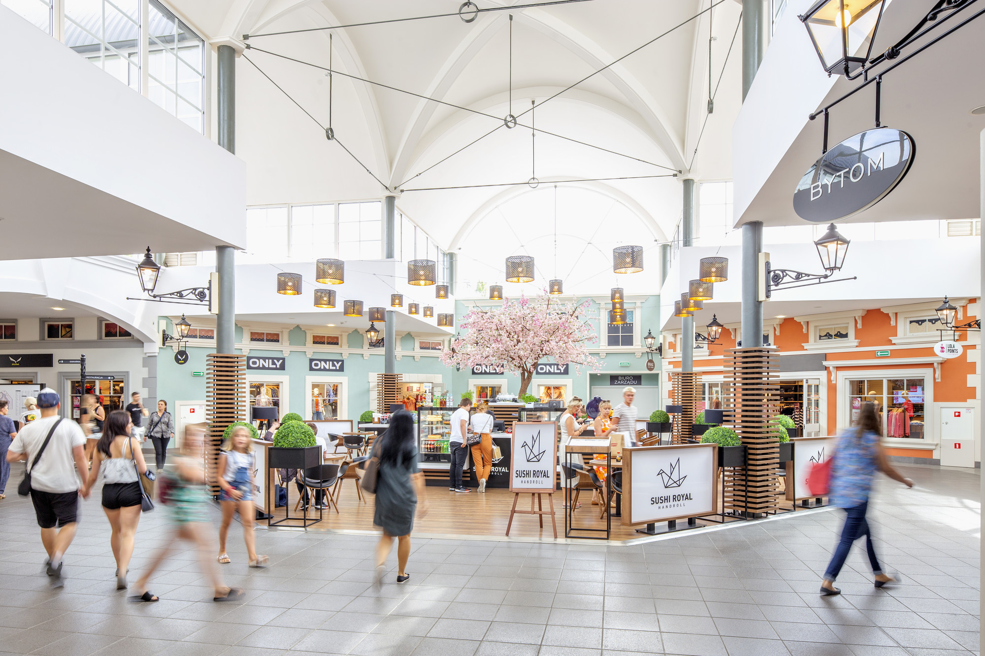 Designer Outlet Warszawa Shopping in Warsaw Warsaw